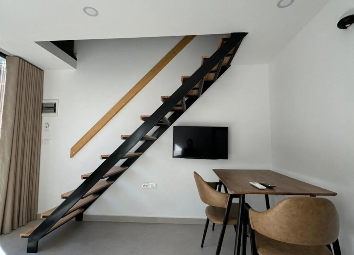 Essentia Tirana Studios Apartament