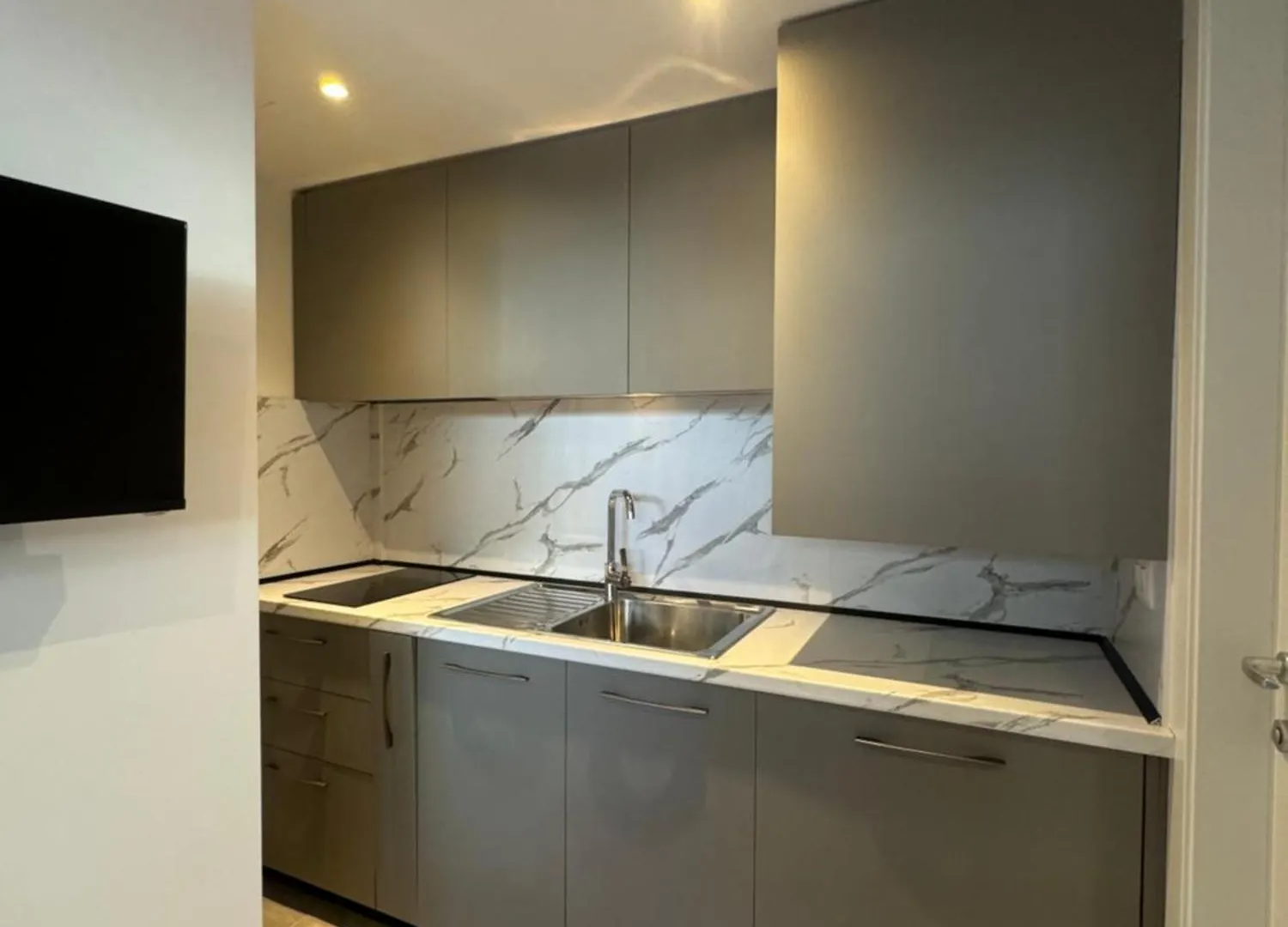 Apartament Essentia Tirana Studios Albania